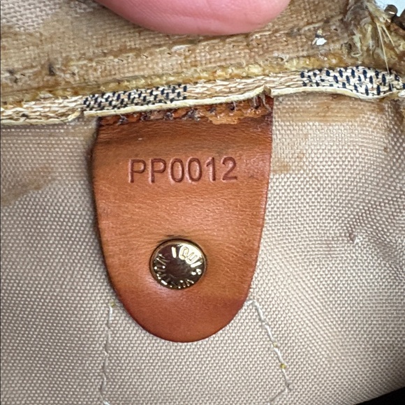 Louis Vuitton  Bag - Picture 15 of 16